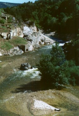 minilue.jpg (24580 bytes)