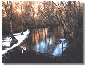 Entorno de la Fervenza. Se qued� sin agua en Noviembre de 1998. Es coto sin muerte.