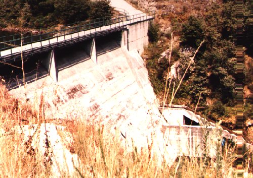 Tun1.jpg (70702 bytes)